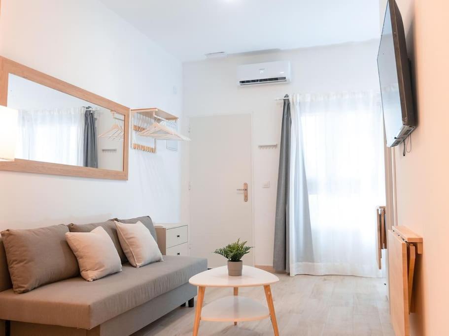 Acogedor Estudio En Triana Con Jacuzzi Y Wifi Séville Extérieur photo