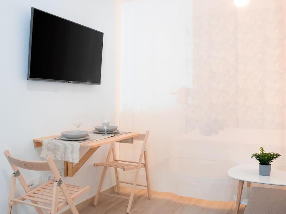 Acogedor Estudio En Triana Con Jacuzzi Y Wifi Séville Extérieur photo