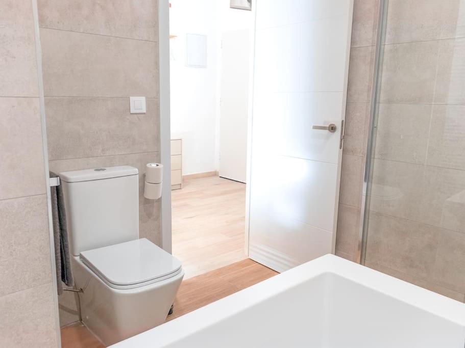 Acogedor Estudio En Triana Con Jacuzzi Y Wifi Séville Extérieur photo