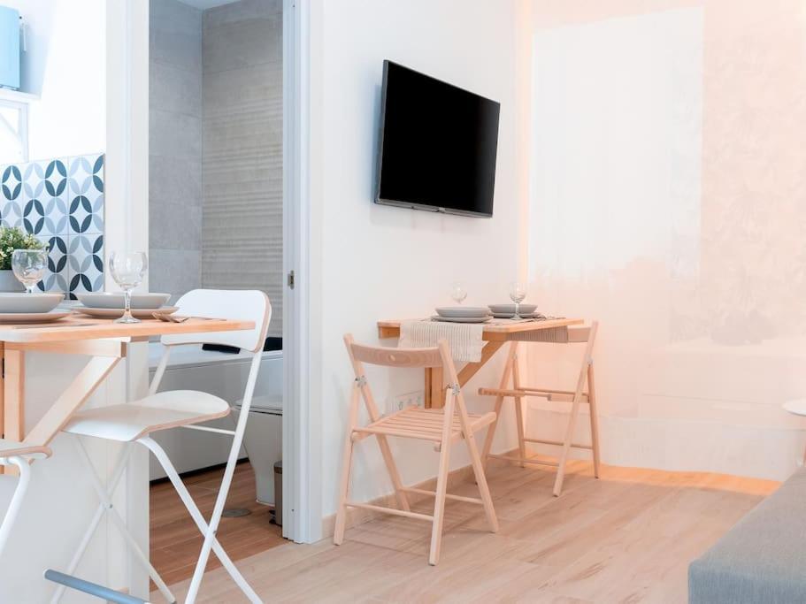 Acogedor Estudio En Triana Con Jacuzzi Y Wifi Séville Extérieur photo
