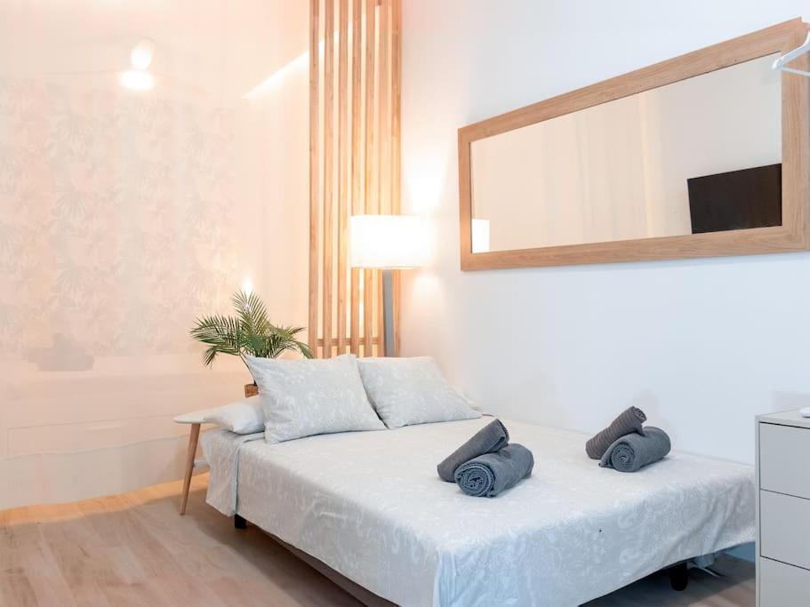 Acogedor Estudio En Triana Con Jacuzzi Y Wifi Séville Extérieur photo